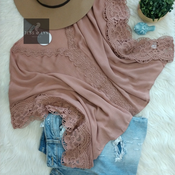 🆕FREYA- Blush Pink Boho Flowy Oversized Blouse w/Lace Detail - Picture 14 of 16